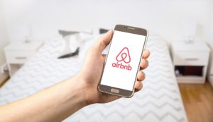 Corte Suprema le dio la razón a administración de edificio que prohibió Airbnb
