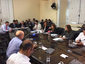 Diputados enviarán nota de reclamo por ausencia de Santelices en comisión que investiga aumento de casos de VIH