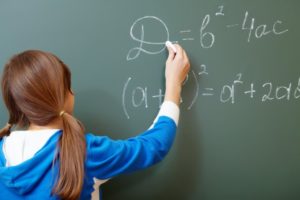 Referentes del mundo digital educan a sus hijos lejos de computadores y celulares