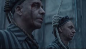 VIDEO | Rammstein desató la polémica en Alemania por video que hace alusión a campo de concentración nazi