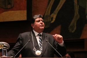 Alan García sufrió tres paros cardiacos y sigue siendo intervenido por disparo en la cabeza