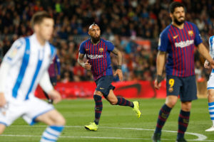 Vidal brilla en nuevo triunfo del Barcelona frente al Alavés