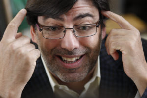 Daniel Jadue e Iván Poduje protagonizan intenso round tuitero... pero a través de mensajeros