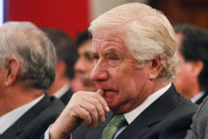 Jaime Ravinet trata de 