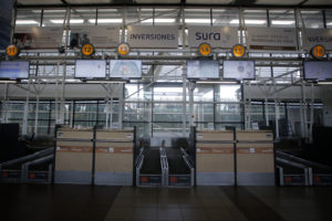 El 47% de los pasajes aéreos adquiridos por el Gobierno fueron con menos de diez días de anticipación