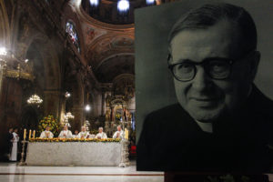 Opus Dei informó 3 nuevas denuncias contra sacerdote Astorquiza por abusos
