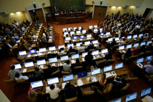 Sebastián Piñera anuncia reforma constitucional para reducir número de senadores y diputados