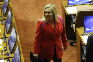 Pancho Saavedra pide test de drogas para autoridades y Pamela Jiles le contesta quién debería ser el primero en hacerlo