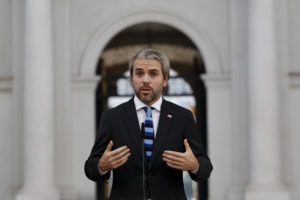 Gobierno por reunión con el Frente Amplio: 