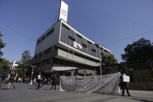 Instituto Nacional será mixto: el 70% de los apoderados había votado más de una vez
