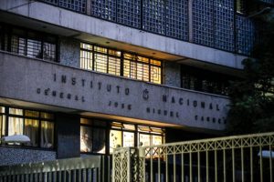 Estudiantes se tomaron el Instituto Nacional en rechazo a 