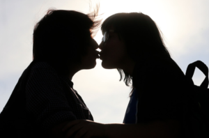 Mujer grabada pide indemnización de 150 millones a Quintero