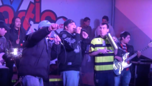 Vocalista de popular banda de cumbia es detenido con casi un kilo de cocaína en su estómago