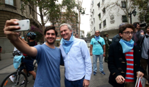 “Si estuviéramos en Islandia…”: Kast lanza tuit para defender toque de queda a niños y respuesta de usuario se hace viral