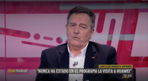 “No sabemos cómo llegó”: Ampuero desconoce cómo el joven chileno preso en Malasia consiguió pasaporte para volver