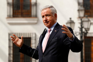 Larraín: 