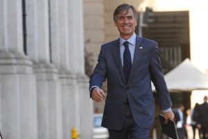 Valente destaca estimaciones de aumento en inversión de 6,2% para este año