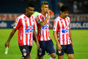 Matías Fernández sigue con su pesadilla en Colombia: se desgarró y estará fuera hasta 3 semanas