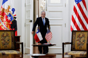 Piñera se reunirá con representantes de Huawei en China