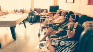 Sonoterapia para adultos mayores: el proyecto que busca mejorar su calidad de vida