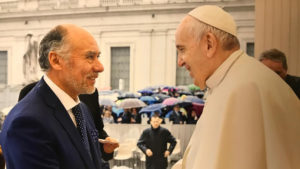 Presidente de la Cámara descartó renunciar por su polémico viaje a Roma: 
