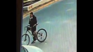 Ciclista que se masturbaba frente a mujeres en Providencia fue detenido y enfrentará a la justicia