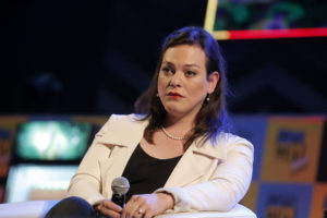 Popular marca de ropa tuvo que salir a pedir disculpas por difundir imagen transfóbica de Daniela Vega