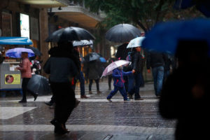 Los detalles del primer gran sistema frontal del año que enfrentará Santiago en los próximos días