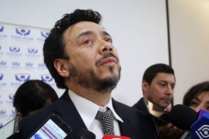 Abbott suspende al fiscal Emiliano Arias como 