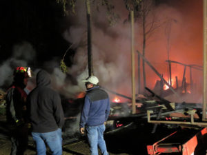 Dos adultos mayores murieron en incendio que destruyó vivienda en Collipulli