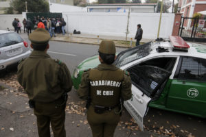 Detienen a mujer que quemó a sus nietos de 6 y 8 años tras perder $750 pesos