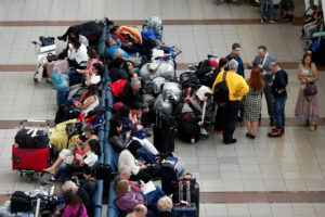 Desbaratan la red de tráfico de migrantes más grande registrada en Chile: ex autoridades públicas detenidas