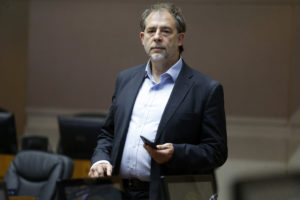 Girardi anuncia monitoreo para que Estado cumpla fallo sobre bahía de Quintero