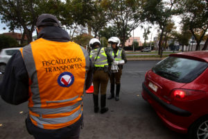 Conductores que no respeten la restricción vehicular arriesgan multas de hasta $68.300