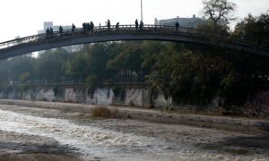 Encontraron cadáver bajo el 