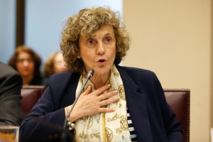 Informe judicial reveló llamados de Dobra Lusic para recomendar a cuestionado notario