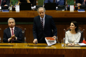 Reforma previsional: Monckeberg descarta presencia de AFP en administración de 4% adicional