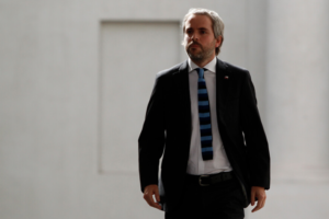 Ministro Blumel sobre hijos de Piñera en gira China: 