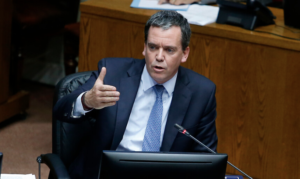 Harboe defiende a diputados de oposición que votaron a favor de reforma previsional: 