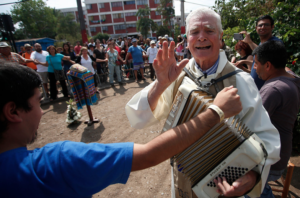 Villa Francia celebrará hoy los 60 años de sacerdocio de Mariano Puga