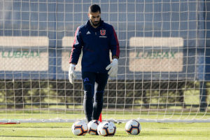 Johnny Herrera otra vez no fue citado por Arias y se perderá el Superclásico