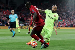 En España salvaron a Vidal de críticas tras increíble eliminación del Barcelona