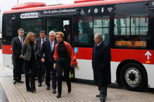 Red en regiones: Piñera anuncia 300 nuevos buses en dos años