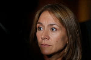 Medidores: oposición llama al gobierno a derogar la ley tras 