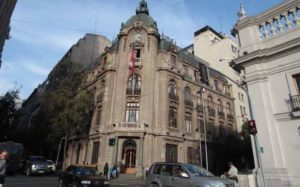 Evacuaron la Intendencia Metropolitana por un fuerte olor a humo