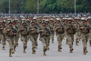 Fraude en el Ejército: ministra Rutherford acusa a exjefe de Finanzas en arista Tecnodata