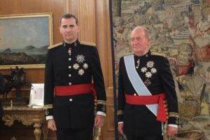 Rey emérito de España Juan Carlos de Borbón anunció su retiro oficial de la vida pública