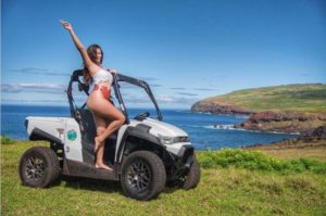 Comunidad Rapa Nui denuncia a popular modelo de TV por ingresar a zona sagrada sin autorización para tomarse fotos