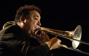 Murió el reconocido trombonista Héctor 