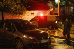 Violento asalto a matrimonio de adultos mayores y su asesora en Las Condes